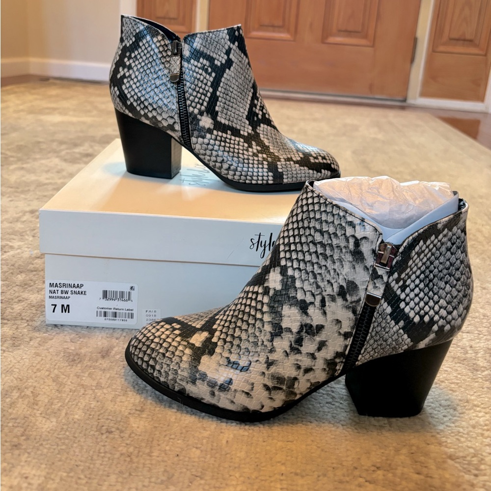 BRAND NEW- Style & Co Masrinaa Ankle Booties; US Size 7